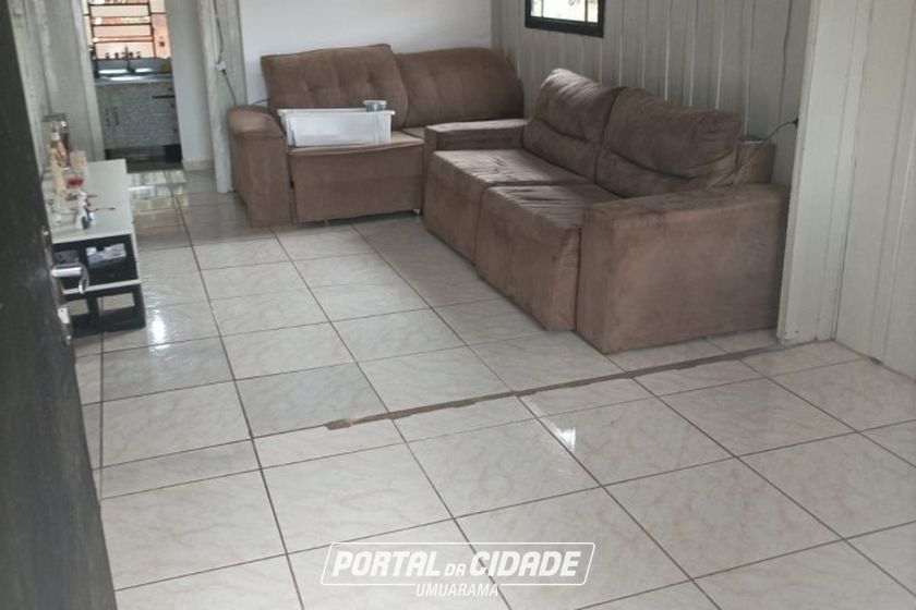 Casa &agrave; venda - 100m&sup2; - Jardim Colibri