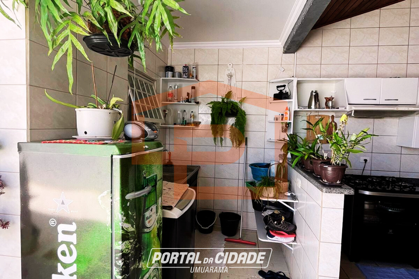 Sobrado &agrave; venda - 188m&sup2; - Zona II