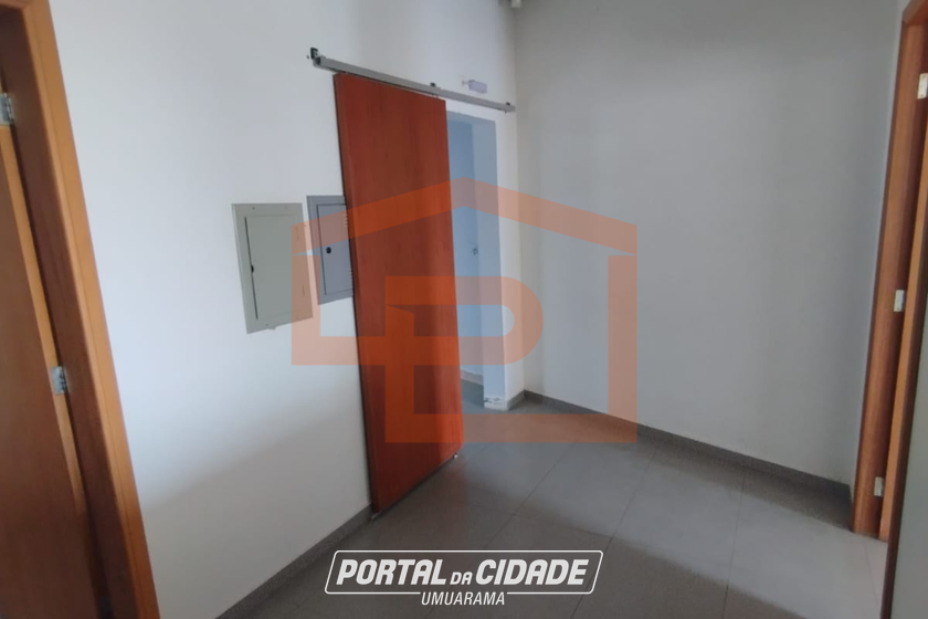 Sal&atilde;o Comercial para alugar - 432m&sup2; - Zona III