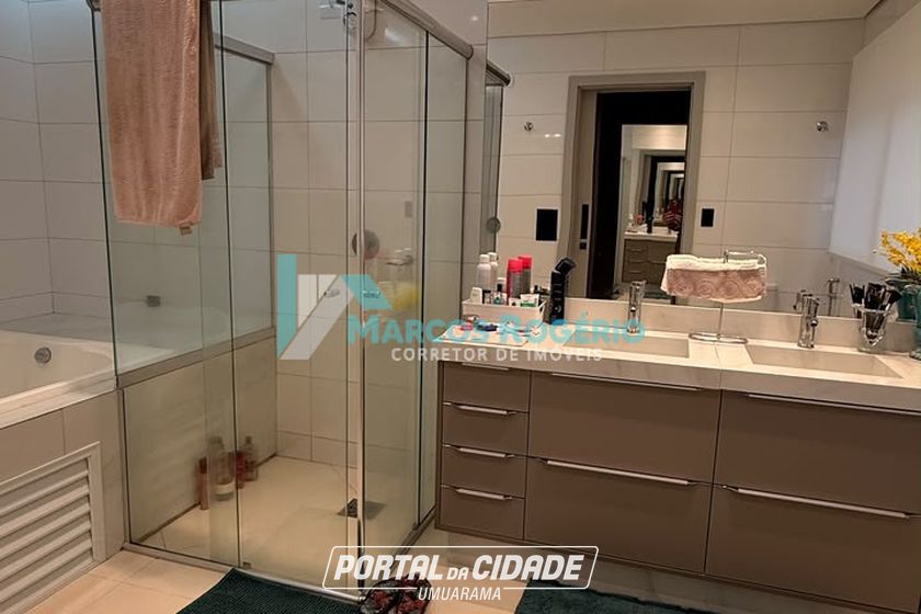 Apartamento &agrave; venda - 180m&sup2; - Zona III