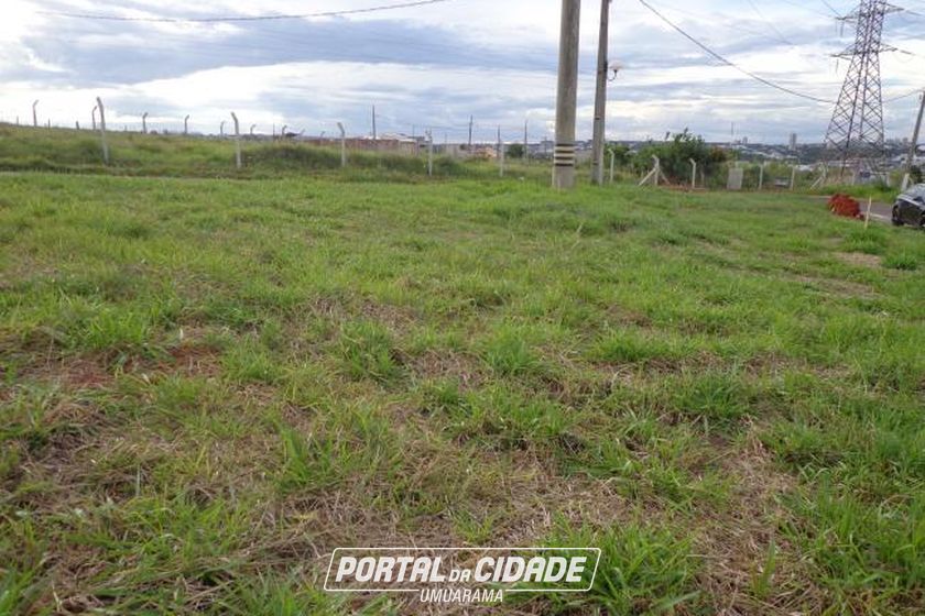 Terreno &agrave; venda - 218m&sup2; - Jardim Real