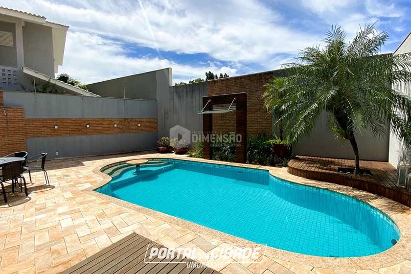 Sobrado &agrave; venda - 410m&sup2; - Jardim Vila Romana