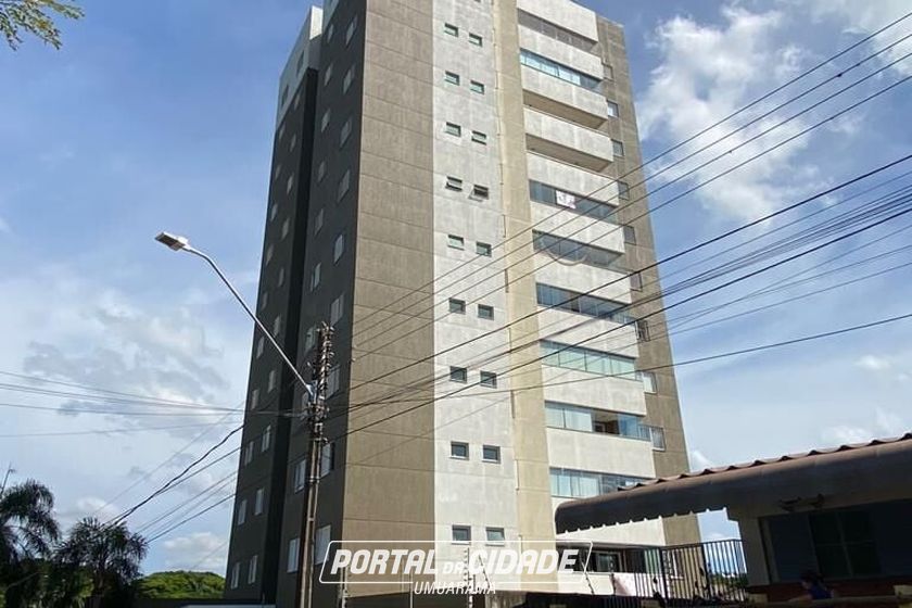 Apartamento &agrave; venda - 126m&sup2; - Zona I