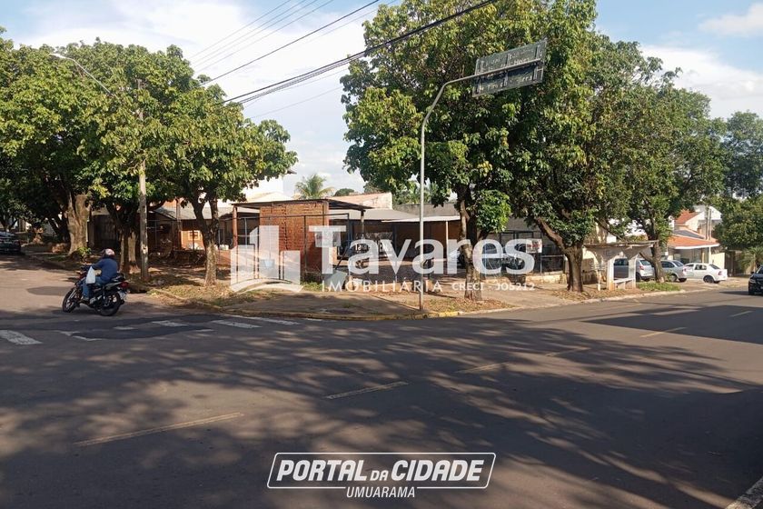 Terreno &agrave; venda - 437m&sup2; - Zona V