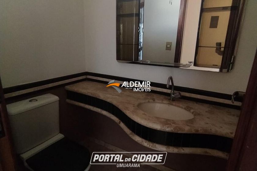 Sobrado &agrave; venda - 289m&sup2; - Zona Armaz&eacute;m