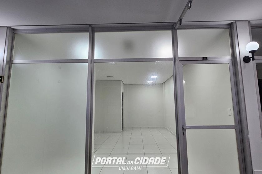 Sal&atilde;o Comercial &agrave; venda - Zona I