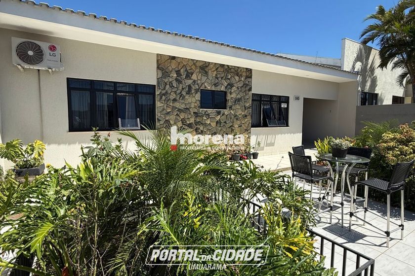 Casa &agrave; venda - 213m&sup2; - Jardim Primavera