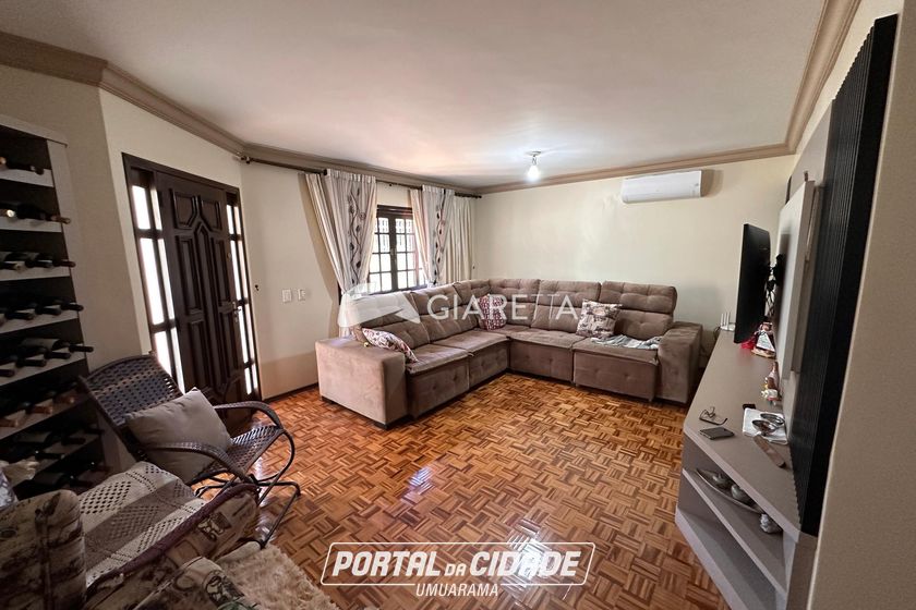 Casa &agrave; venda - 167m&sup2; - CENTRO
