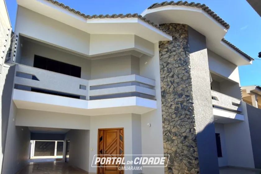 Sobrado &agrave; venda - 376m&sup2; - Zona I