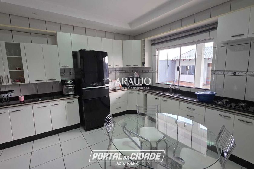Casa &agrave; venda - 243m&sup2; - Jardim Indai&aacute;