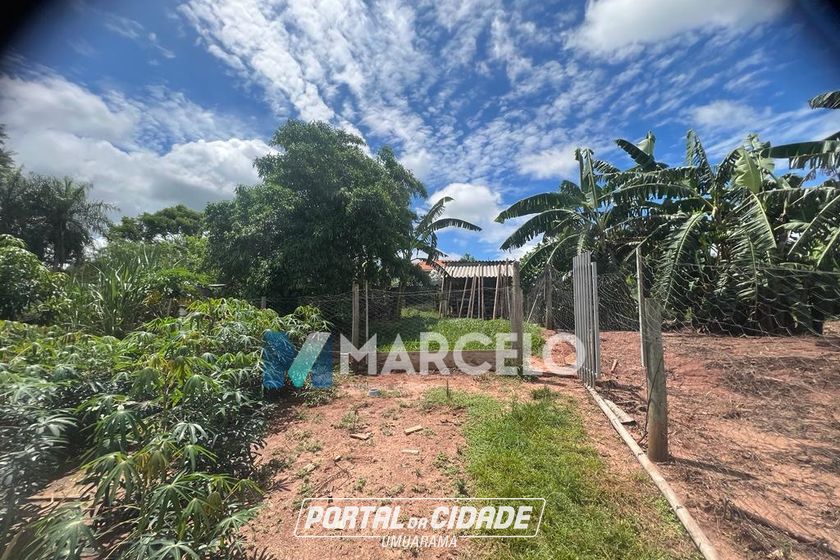 Ch&aacute;cara &agrave; venda - 4597m&sup2; - -