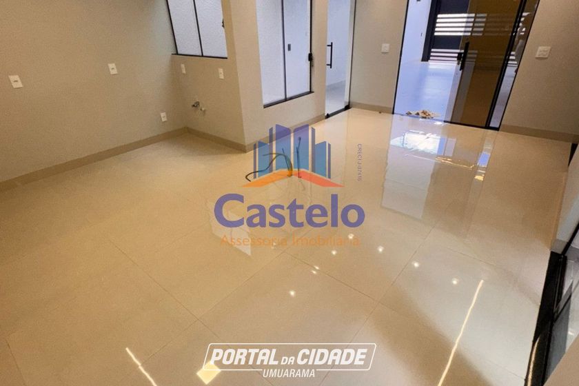 Casa &agrave; venda - 135m&sup2; - ZONA III