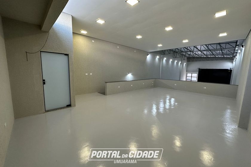 Sal&atilde;o Comercial para alugar - 300m&sup2; - Parque Interlagos