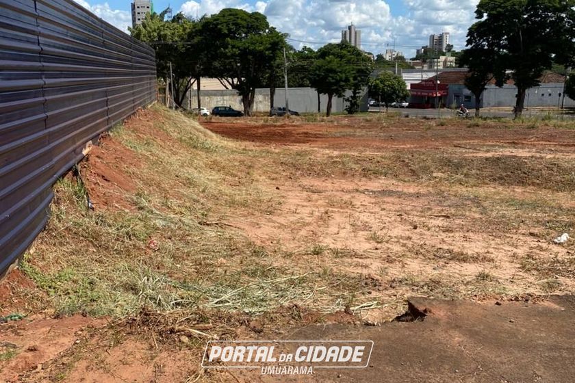 Terreno &agrave; venda - 276m&sup2; - Zona Armaz&eacute;m