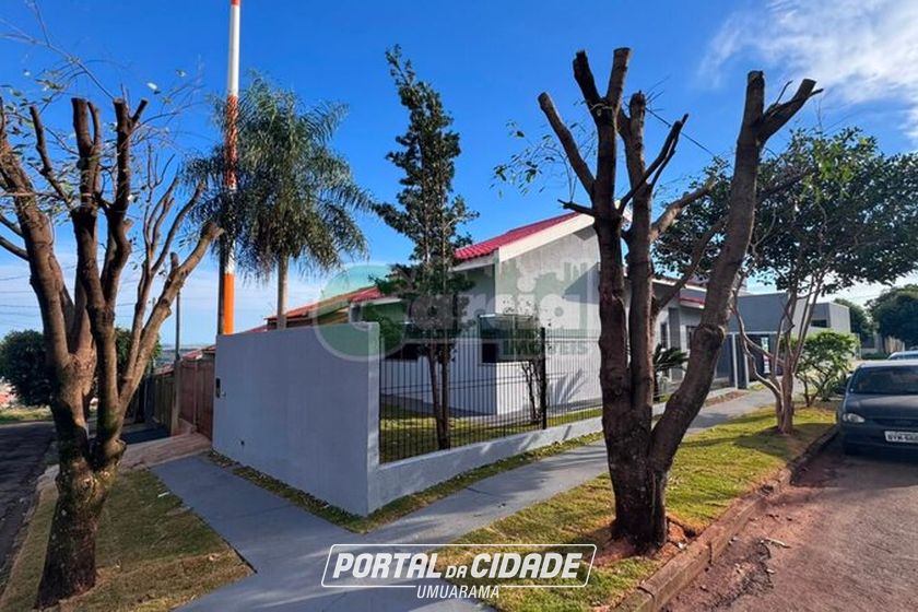 Casa &agrave; venda - 68m&sup2; - Jardim Gar&ccedil;as