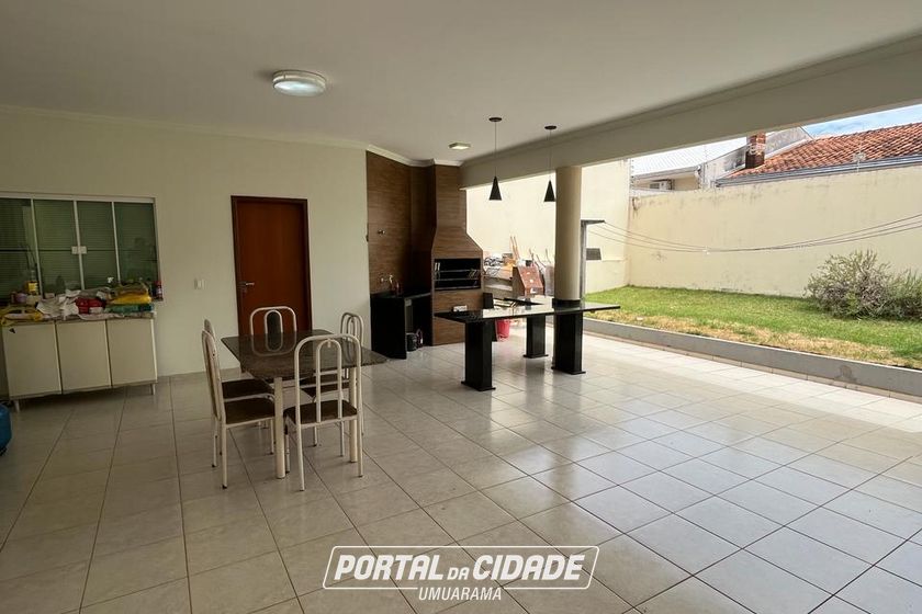 Sobrado &agrave; venda - 360m&sup2; - Zona III