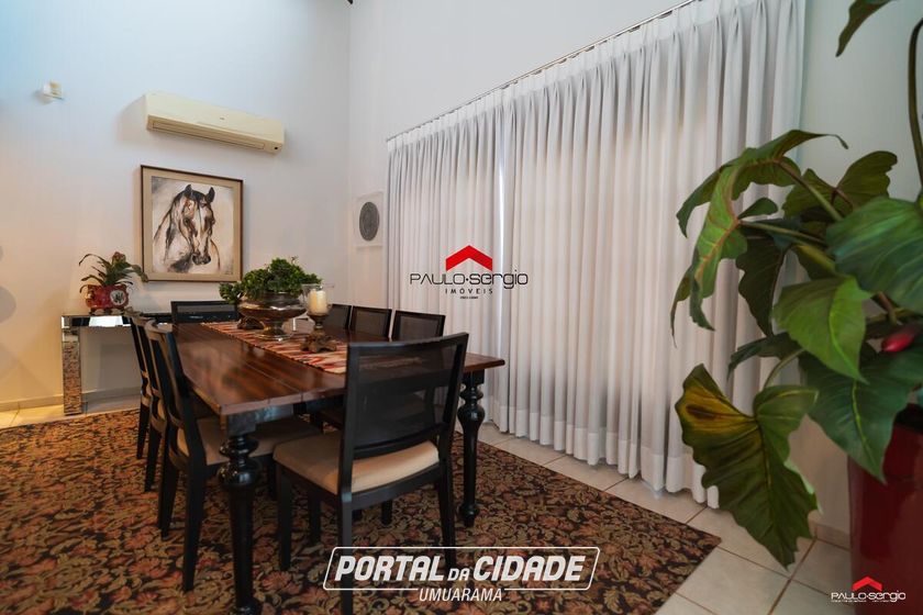Sobrado &agrave; venda - 305m&sup2; - Zona VII