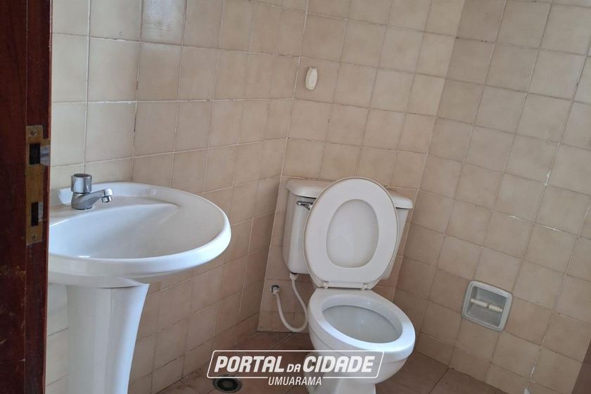 Sal&atilde;o Comercial &agrave; venda - 90m&sup2; - Zona 1