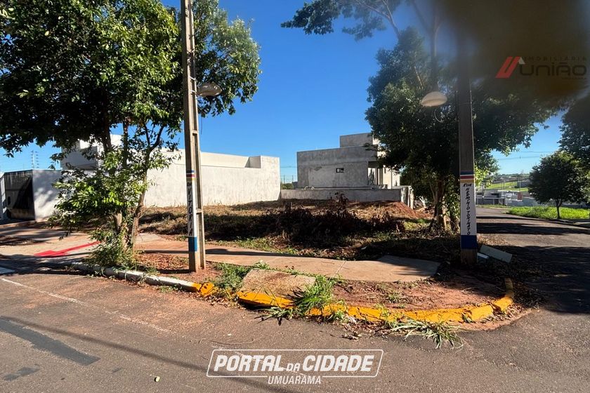 Terreno &agrave; venda - 276m&sup2; - Zona V