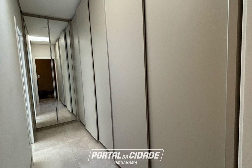 Casa &agrave; venda - 230m&sup2; - Conjunto Residencial Portal das &Aacute;guas