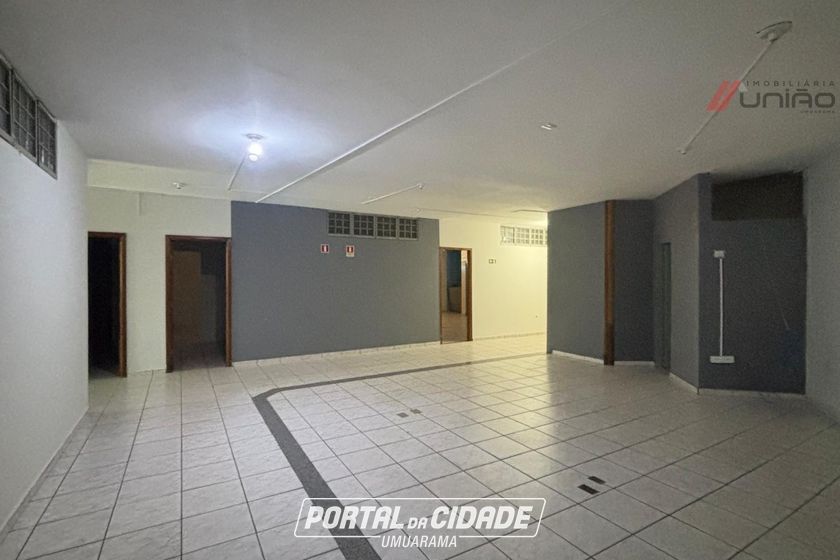 Sal&atilde;o Comercial para alugar - Zona III