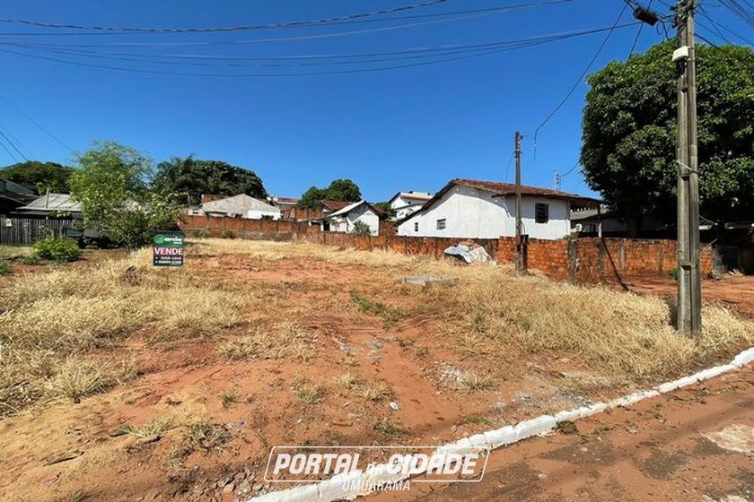 Terreno &agrave; venda - 535m&sup2; - Zona V