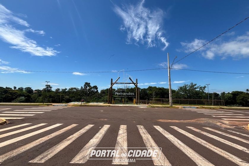 Terreno &agrave; venda - 360m&sup2; - Vila Becker