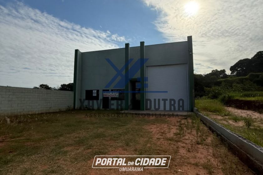 Sal&atilde;o Comercial para alugar - 640m&sup2; - Zona Armaz&eacute;m