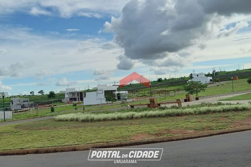 Terreno &agrave; venda - 252m&sup2; - Condom&iacute;nio Essenza