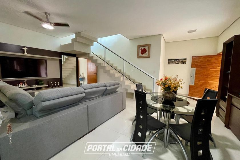 Casa &agrave; venda - 338m&sup2; - ZONA I