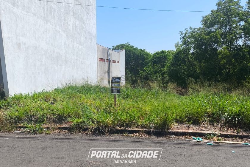 Terreno &agrave; venda - 373m&sup2; - Alto da Paran&aacute;