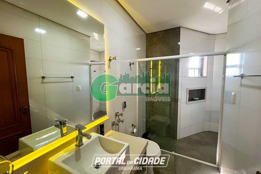 Casa &agrave; venda - 400m&sup2; - Zona II