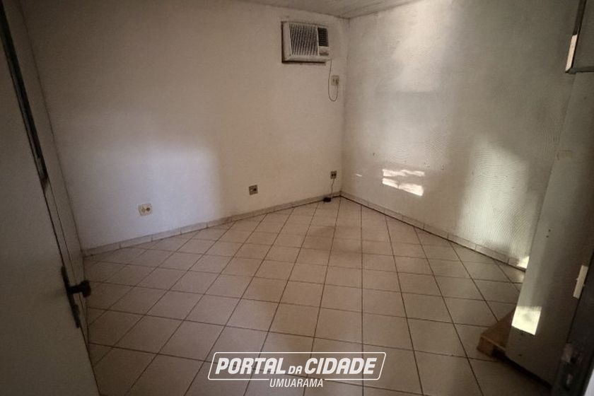 Sal&atilde;o Comercial para alugar - 300m&sup2; - Zona VII
