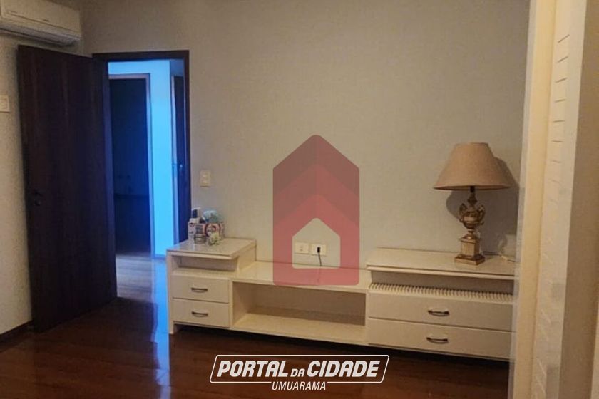 Casa para alugar - 332m&sup2; - Zona I