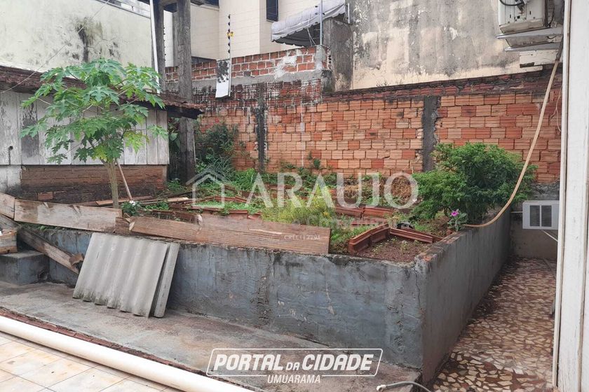 Terreno &agrave; venda - 247m&sup2; - Zona VII