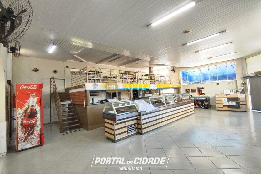 Sala Comercial &agrave; venda - 200m&sup2; - Centro