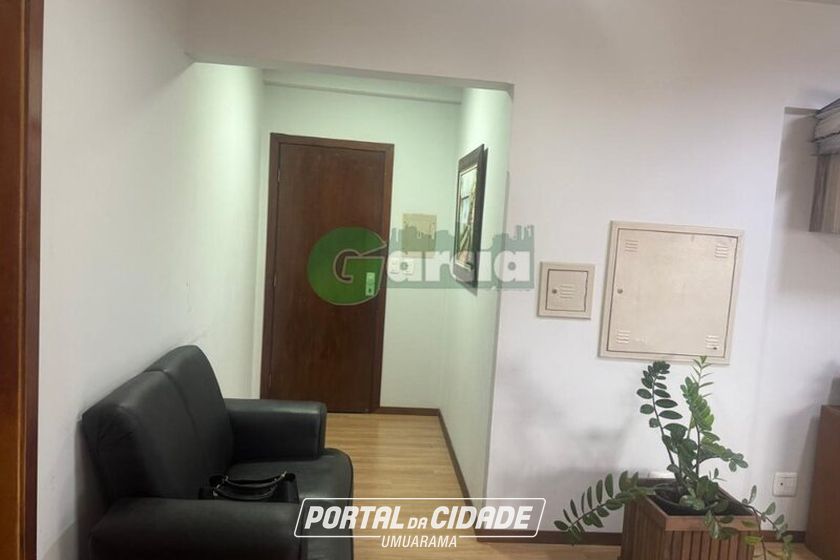 Sala Comercial &agrave; venda - 54m&sup2; - Zona I