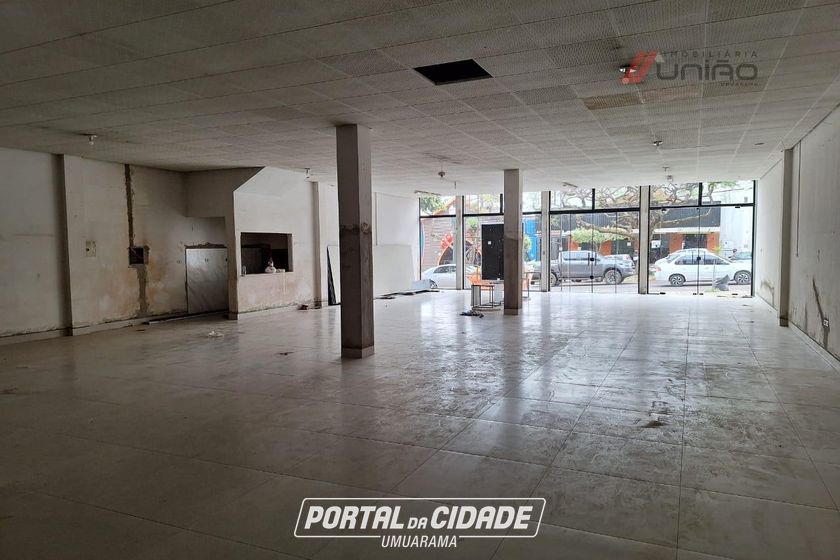 Sal&atilde;o Comercial para alugar - 250m&sup2; - Zona I