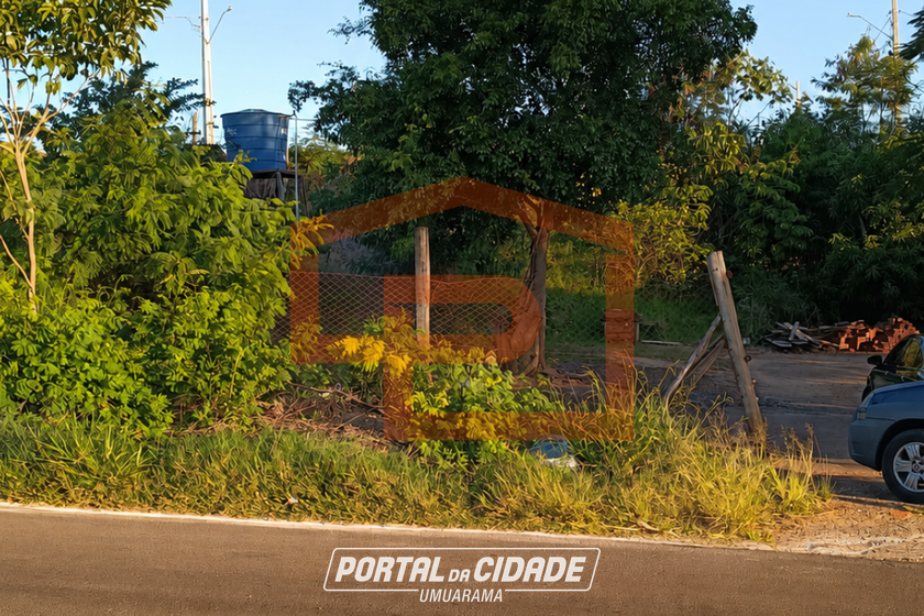 Terreno &agrave; venda - 198m&sup2; - &Aacute;rea Urbana