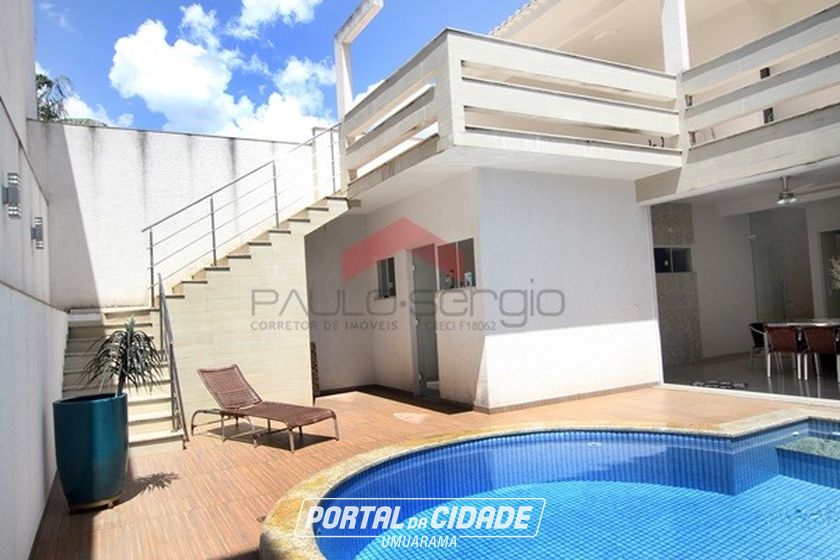 Sobrado &agrave; venda - 325m&sup2; - Zona II