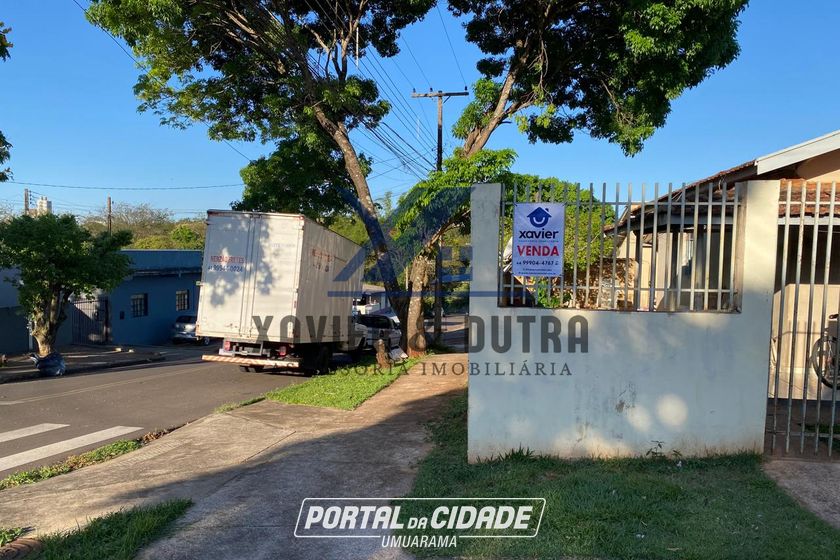 Casa &agrave; venda - 427m&sup2; - Dois Lotes Contendo Duas Casas