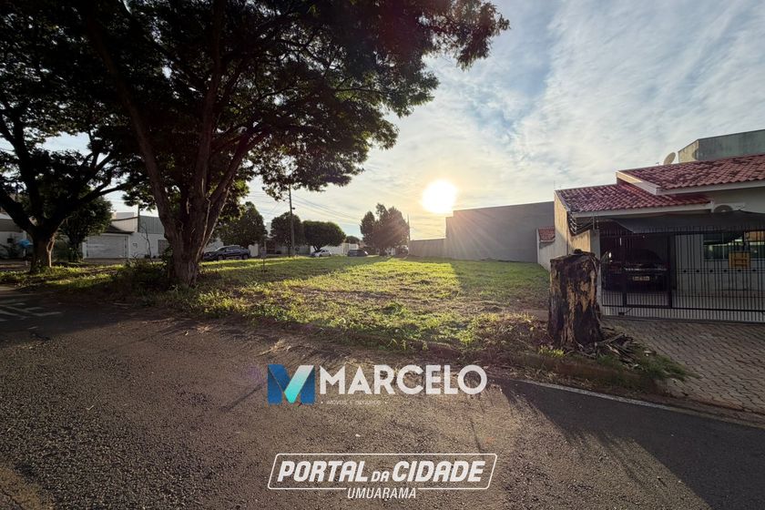 Terreno &agrave; venda - 648m&sup2; - Zona VII