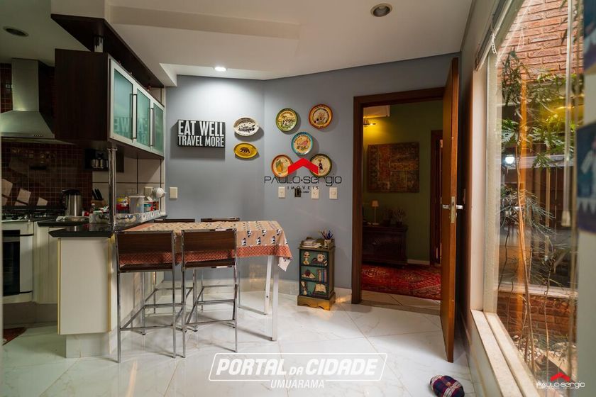 Sobrado &agrave; venda - 305m&sup2; - Zona VII