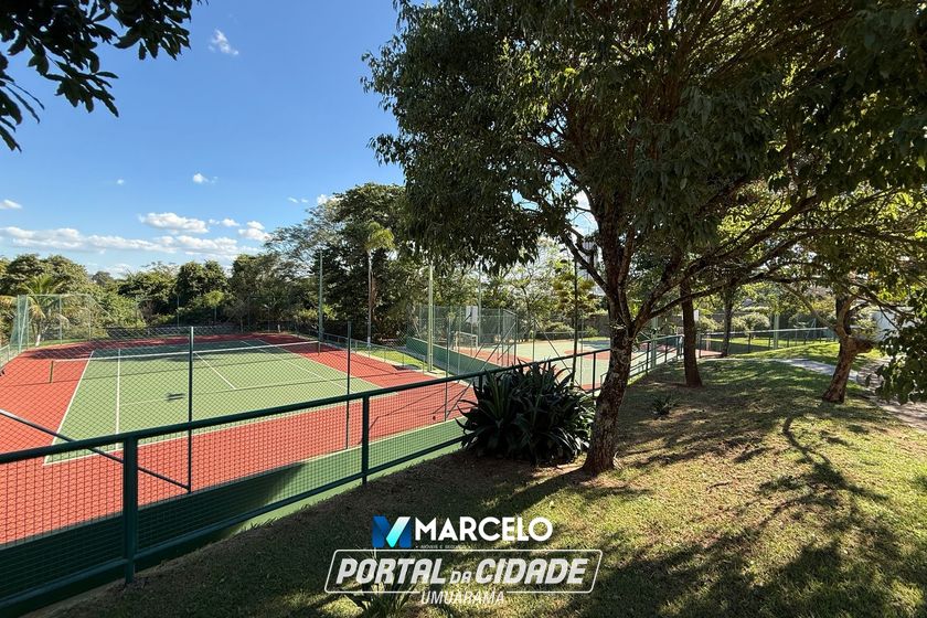 Terreno &agrave; venda - 610m&sup2; - Zona III