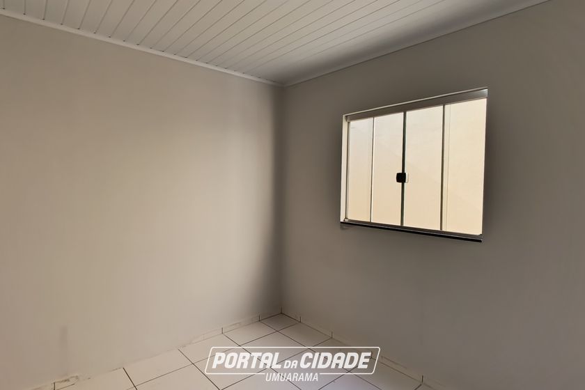 Casa para alugar - 324m&sup2; - ZONA V