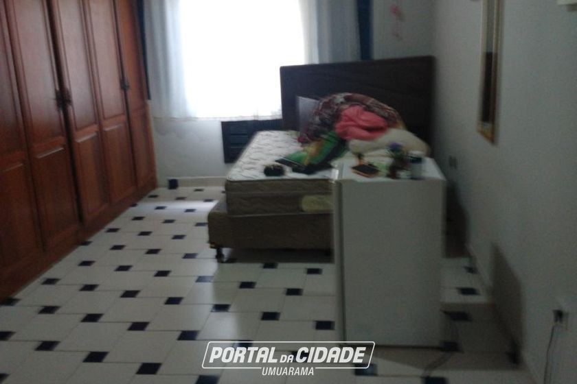 Sala Comercial &agrave; venda - 180m&sup2; - Zona I