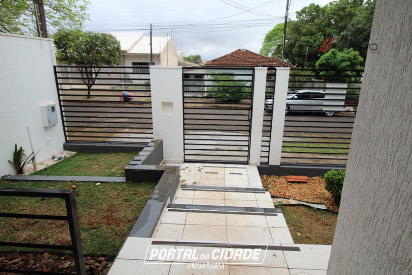 Casa &agrave; venda - 180m&sup2; - Zona V