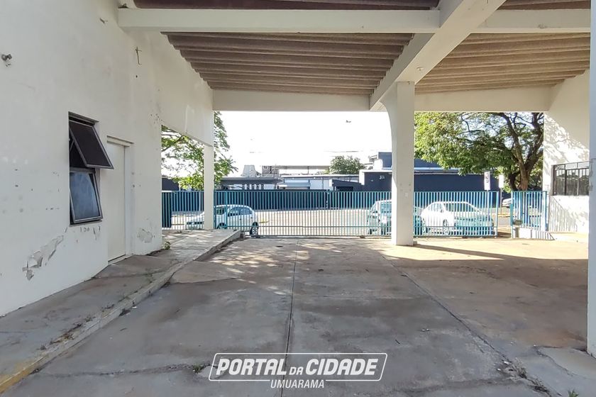 Sal&atilde;o Comercial para alugar - 940m&sup2; - Zona I-a