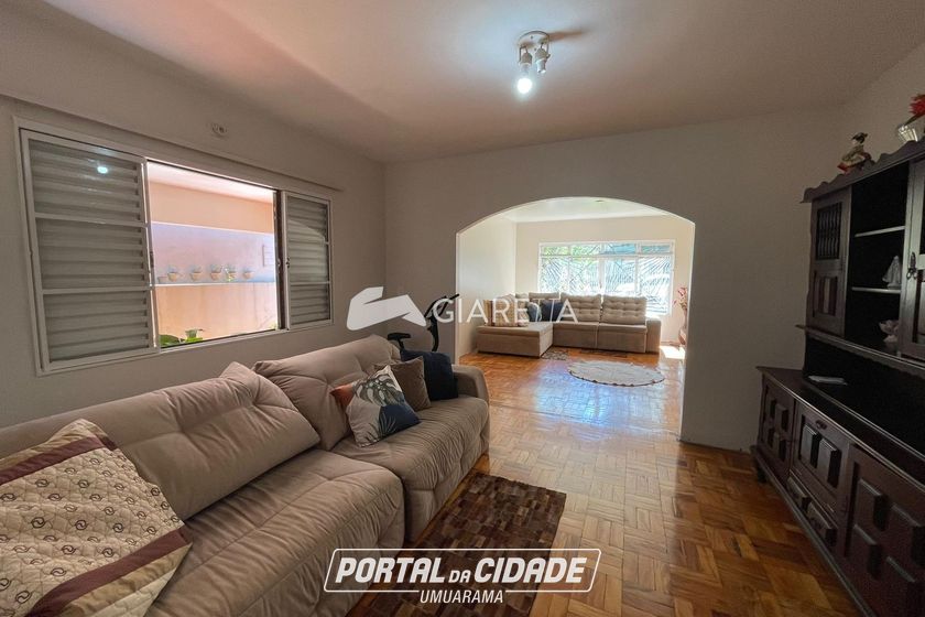 Terreno &agrave; venda - 204m&sup2; - CENTRO
