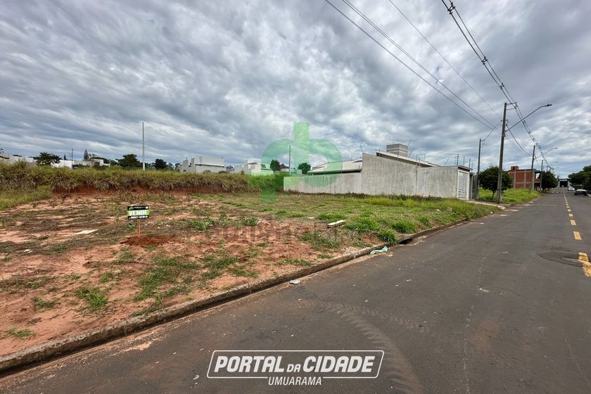 Terreno &agrave; venda - 214m&sup2; - Jardim Aeroporto III